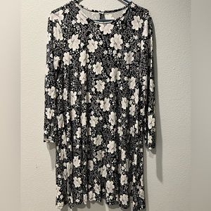Old Navy Jersey-Knit Mini Swing Dress. Size XL. Black with white floral.
